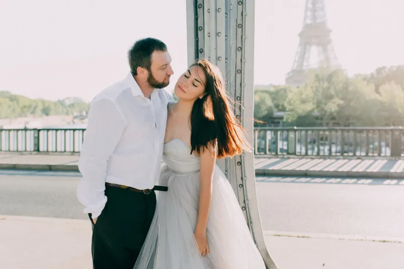 « Je t'aime » à la française : le guide de survie pour dire l'essentiel sans perdre sa réputation